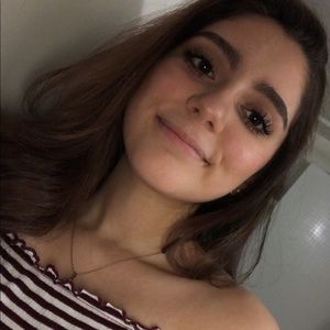 Meet your Posher, Noemi